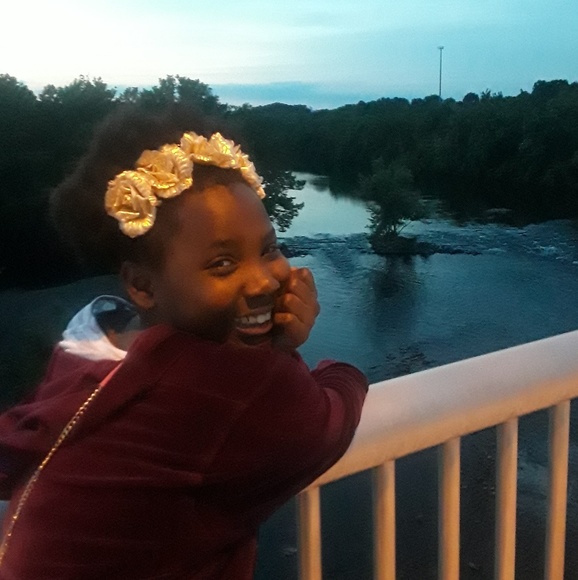 Meet your Posher, Moriah - Picture 3 of 5